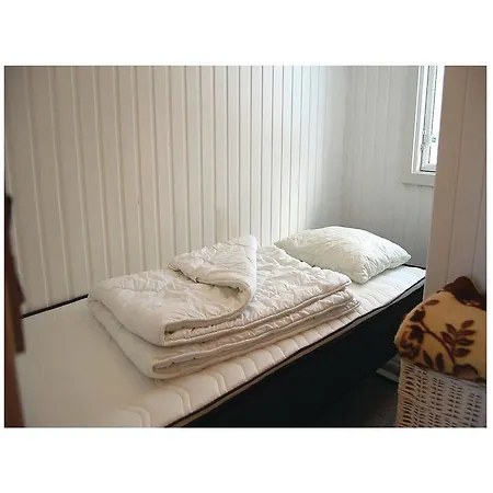 Holiday home 4 Bedroom Gorgeous In Hejls